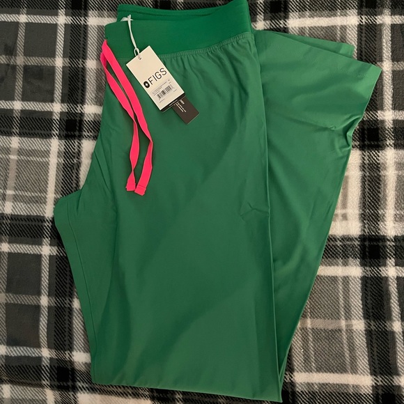 Figs Other Figs Fionlite Scrubs In Safety Green Set Limited Edition